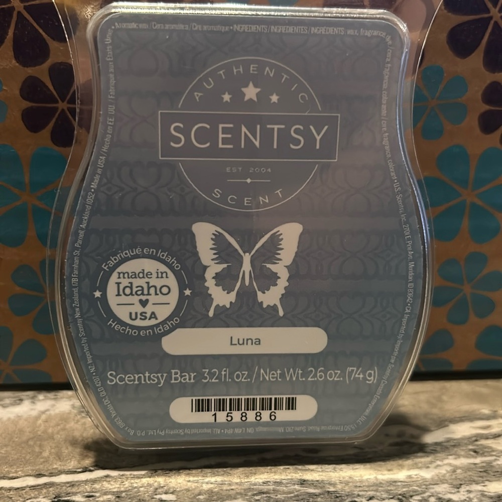 Luna Scentsy Bar